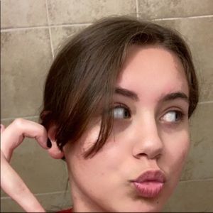 Meet your Posher, Lillian